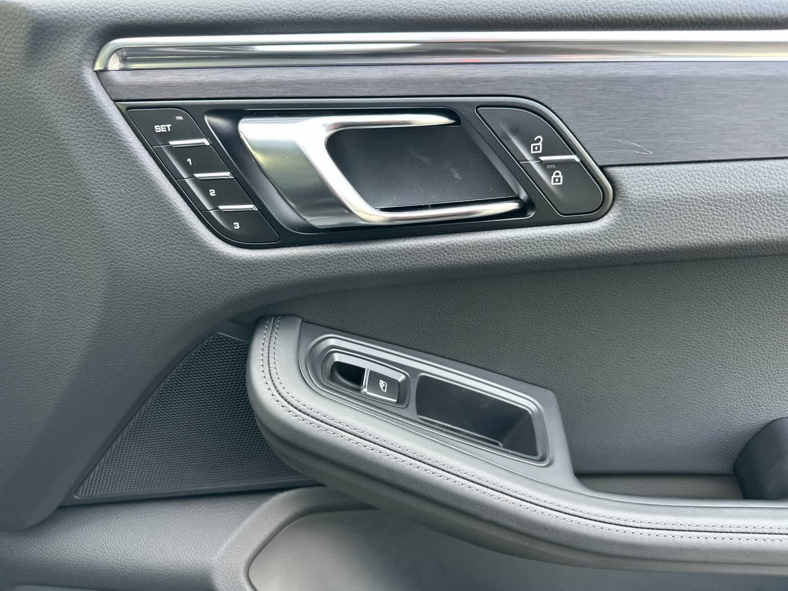 Thumbnail: 2026 Porsche Macan - 19