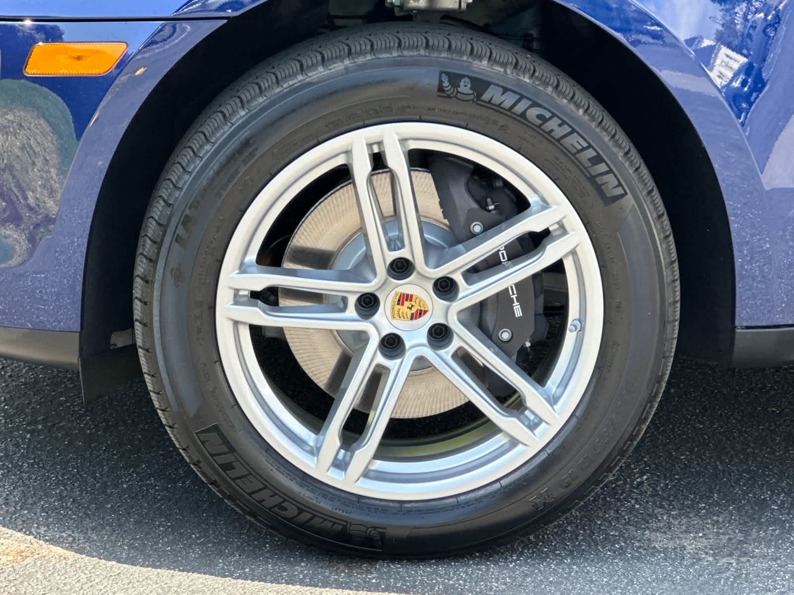 Thumbnail: 2025 Porsche Macan - 29