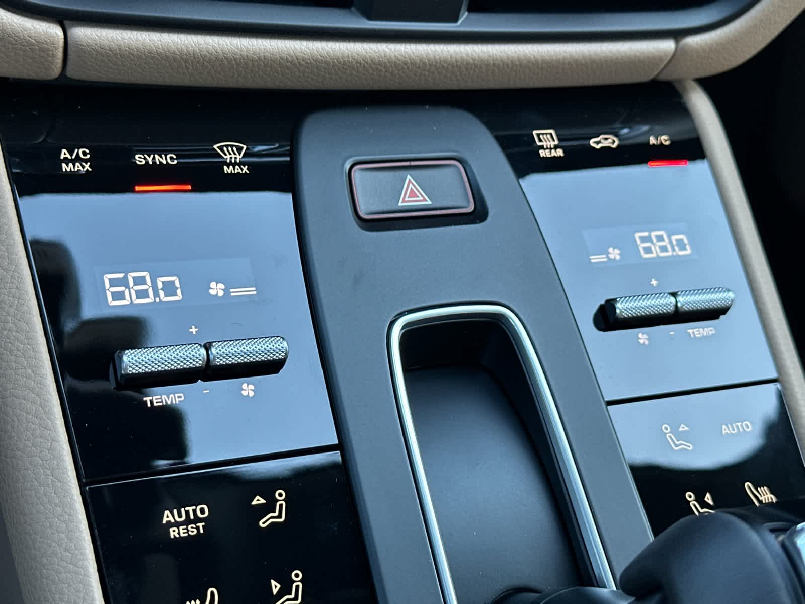 Thumbnail: 2026 Porsche Macan - 24