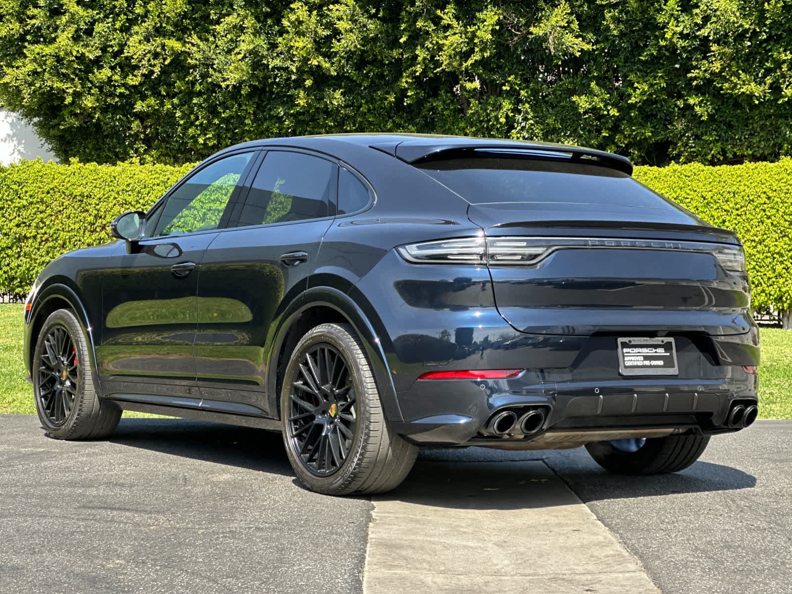 Thumbnail: 2023 Porsche Cayenne - 3