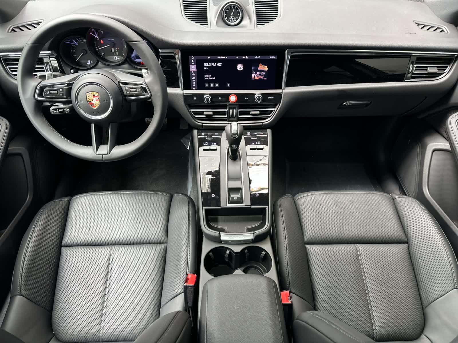 Thumbnail: 2026 Porsche Macan - 6