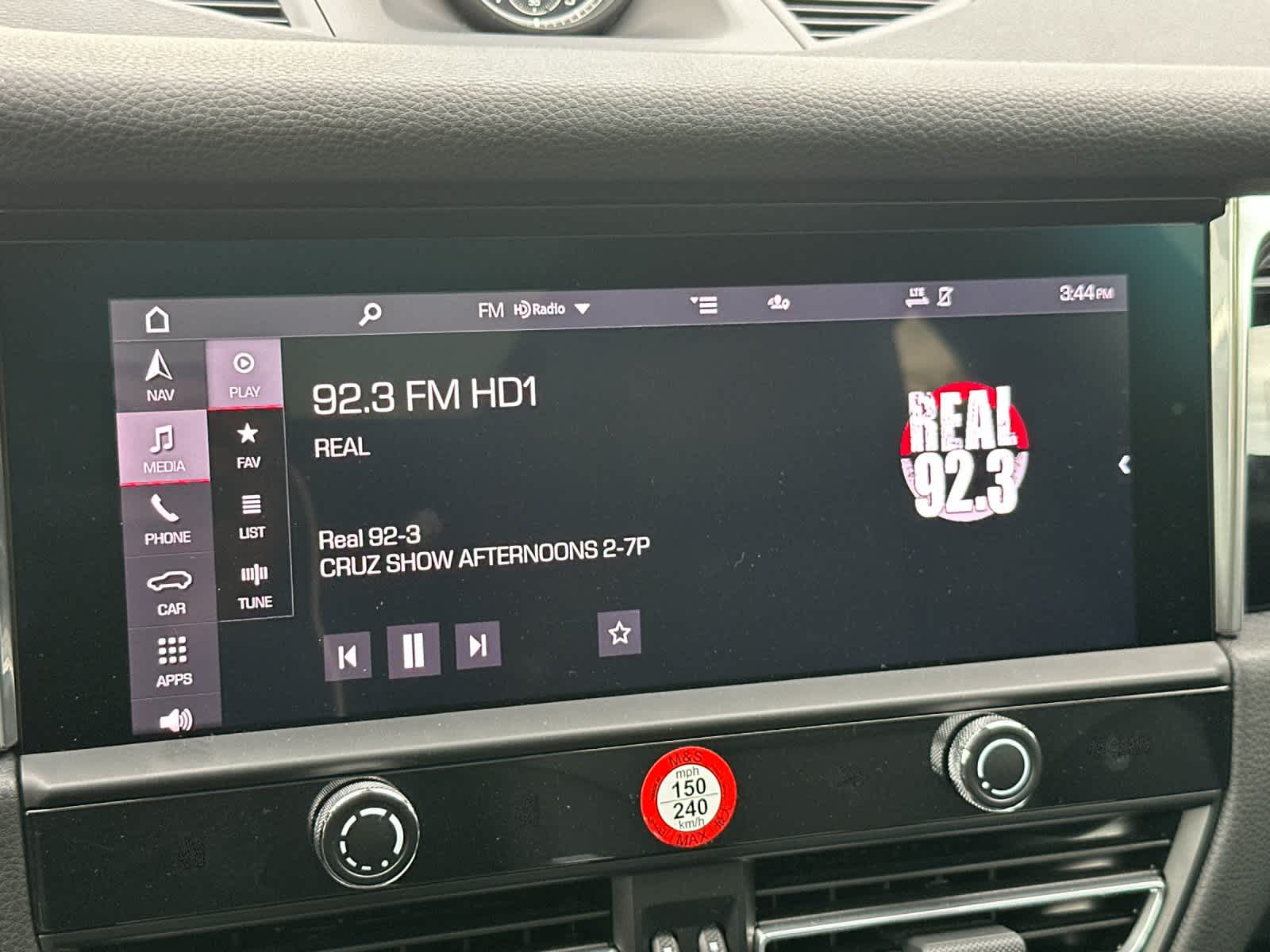 Thumbnail: 2025 Porsche Macan - 20