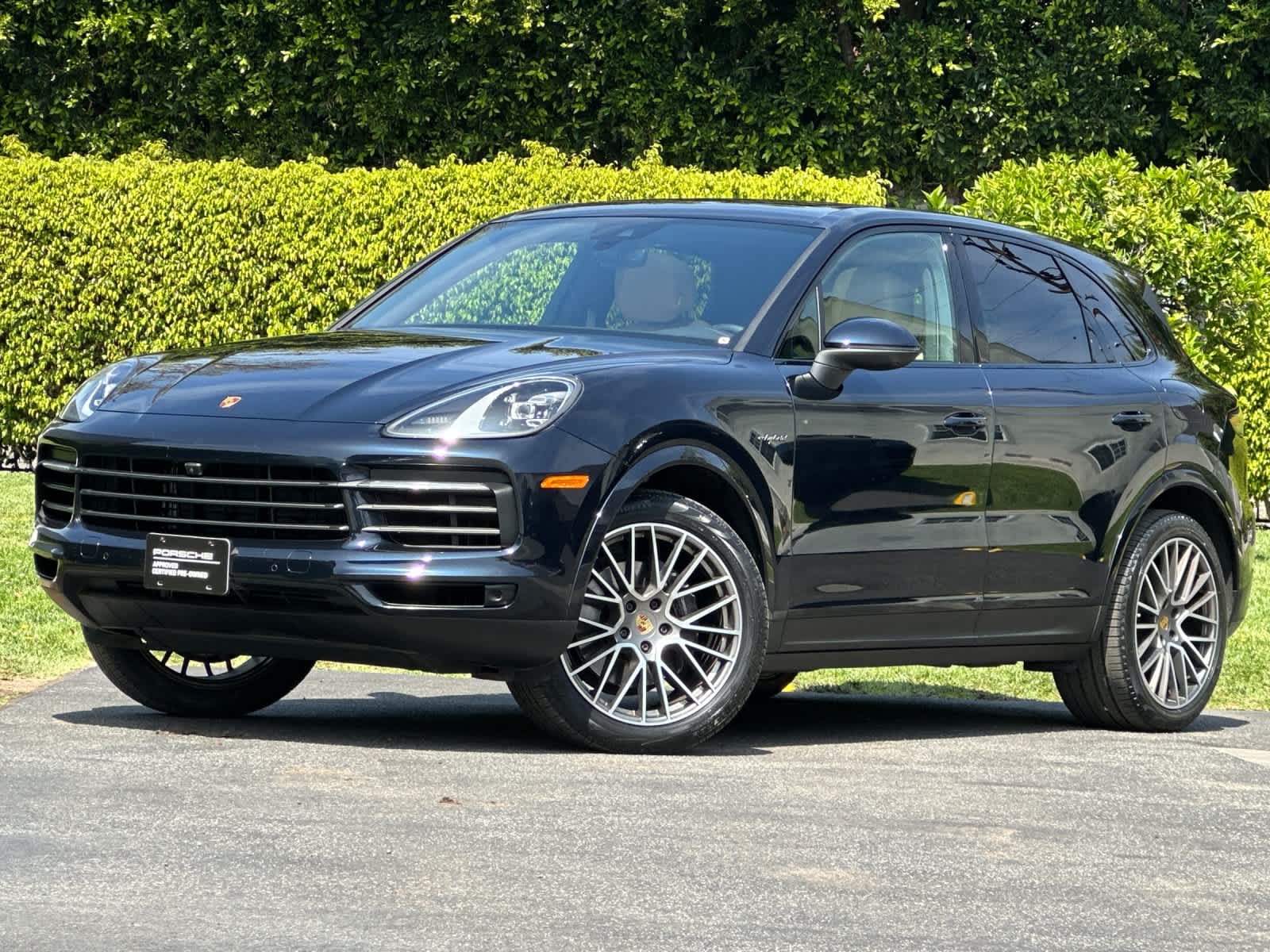 Thumbnail: 2023 Porsche Cayenne - 1