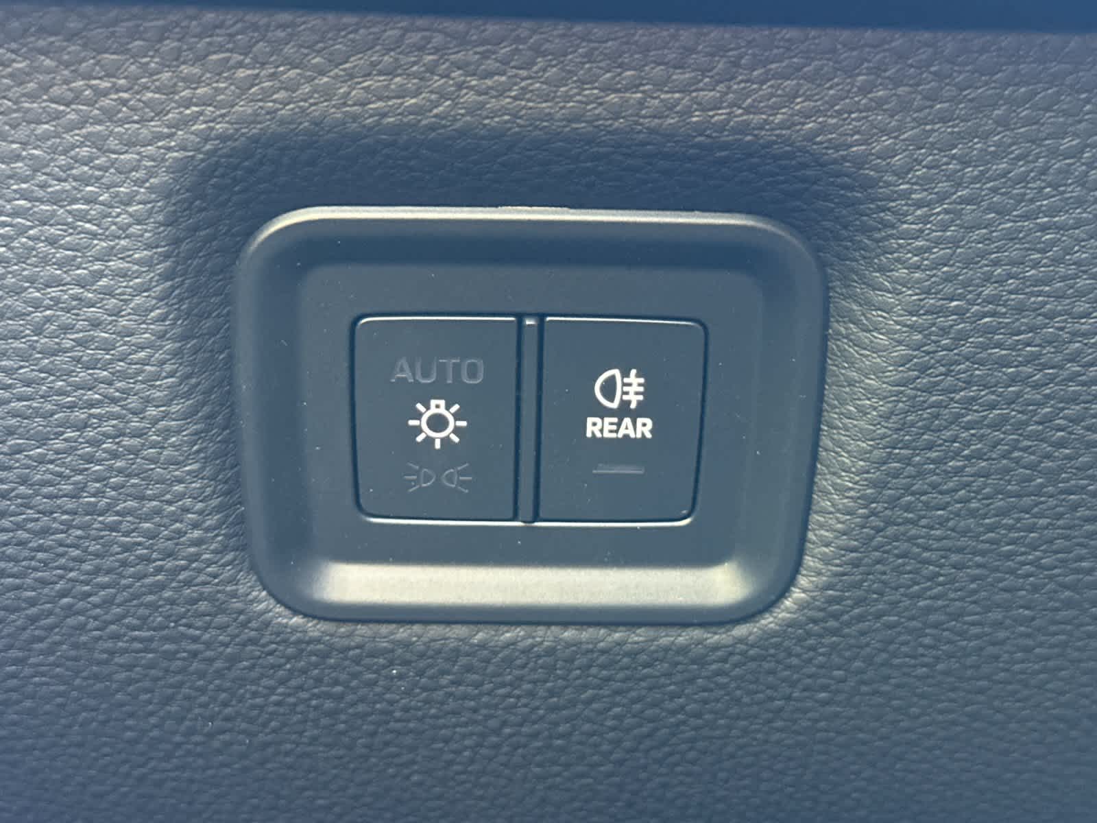 Thumbnail: 2026 Porsche Cayenne - 31