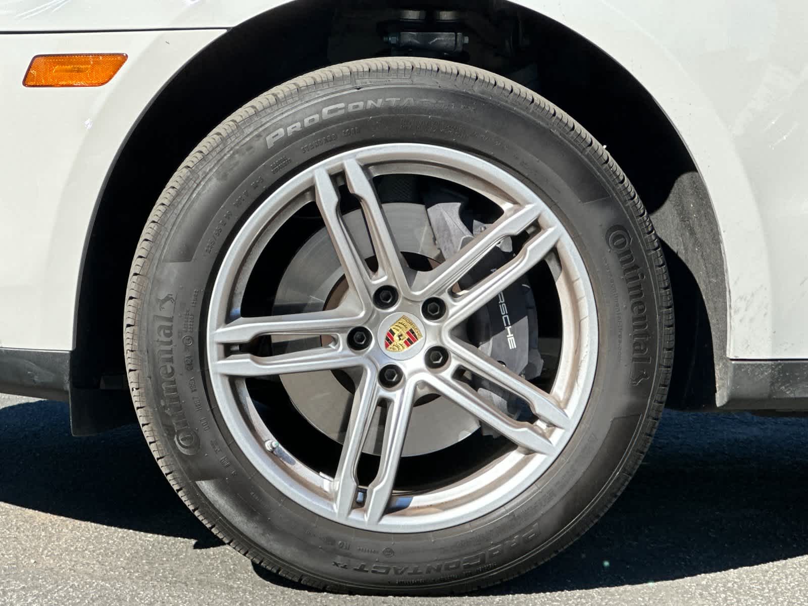 Thumbnail: 2025 Porsche Macan - 30