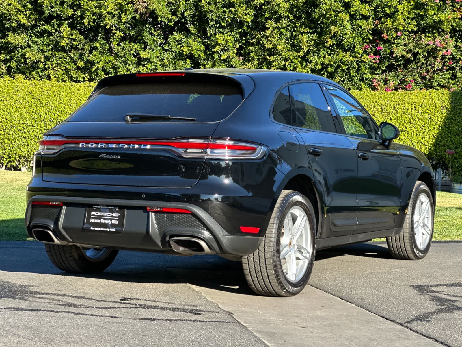 Thumbnail: 2025 Porsche Macan - 8