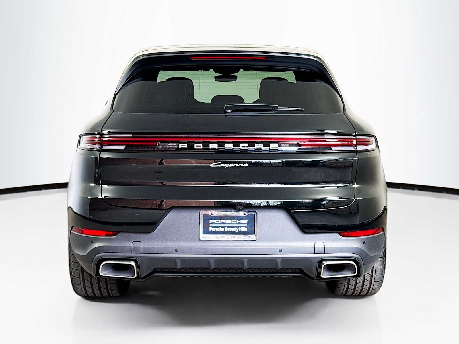 Thumbnail: 2026 Porsche Cayenne - 10