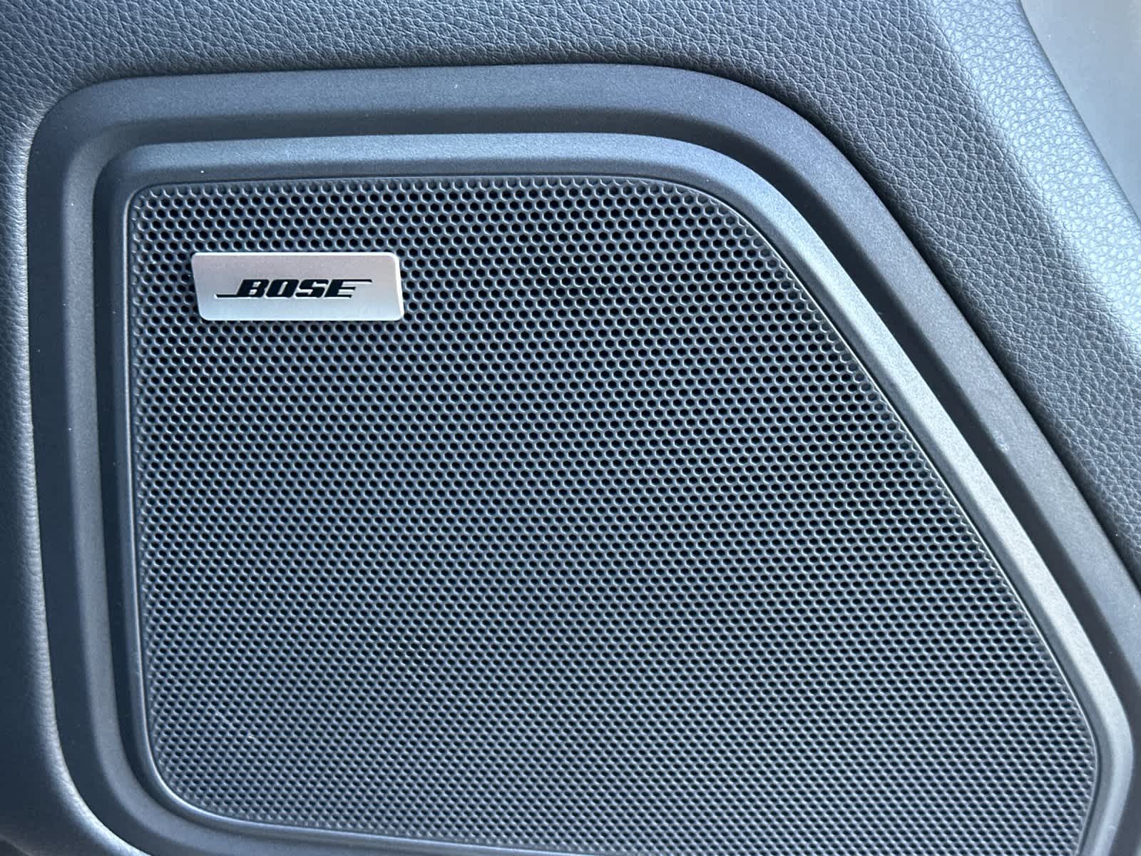 Thumbnail: 2025 Porsche Macan - 20