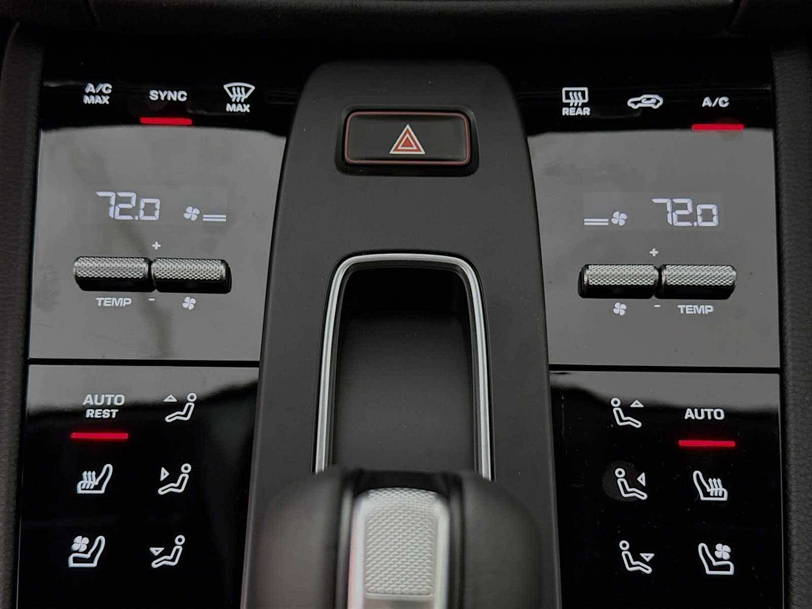 Thumbnail: 2026 Porsche Macan - 13