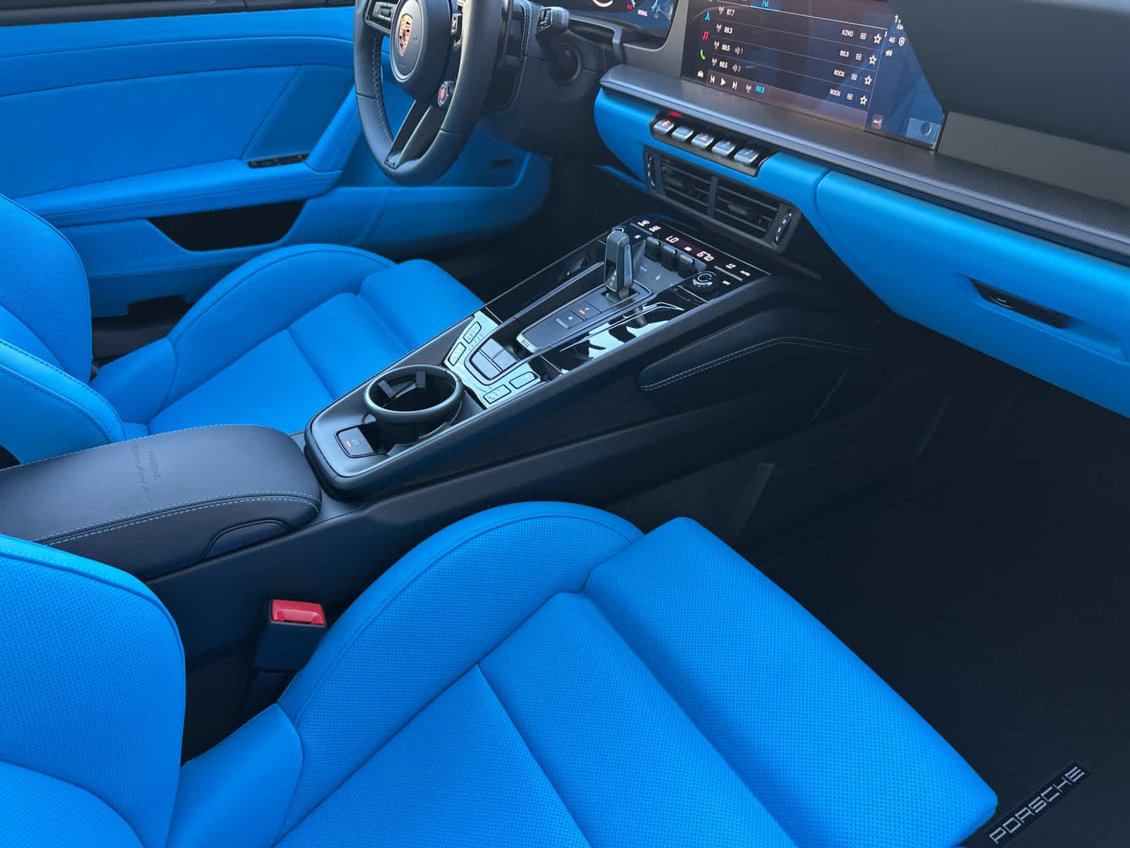 Thumbnail: 2026 Porsche 911 - 13