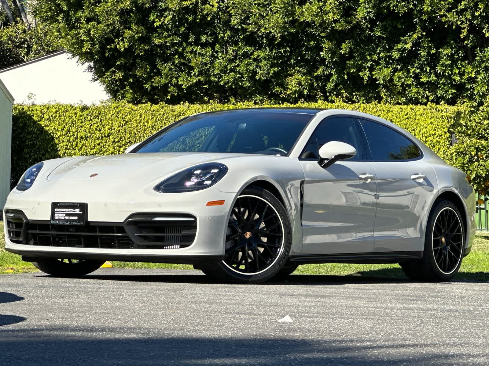 Thumbnail: 2021 Porsche Panamera - 1