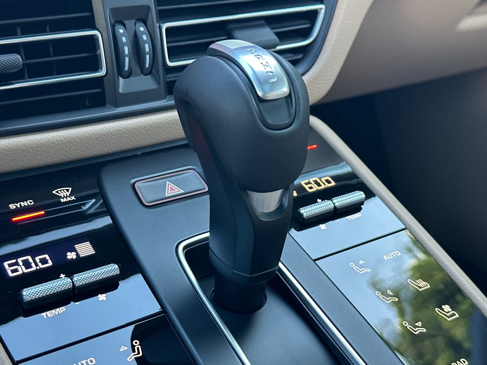 Thumbnail: 2026 Porsche Macan - 24