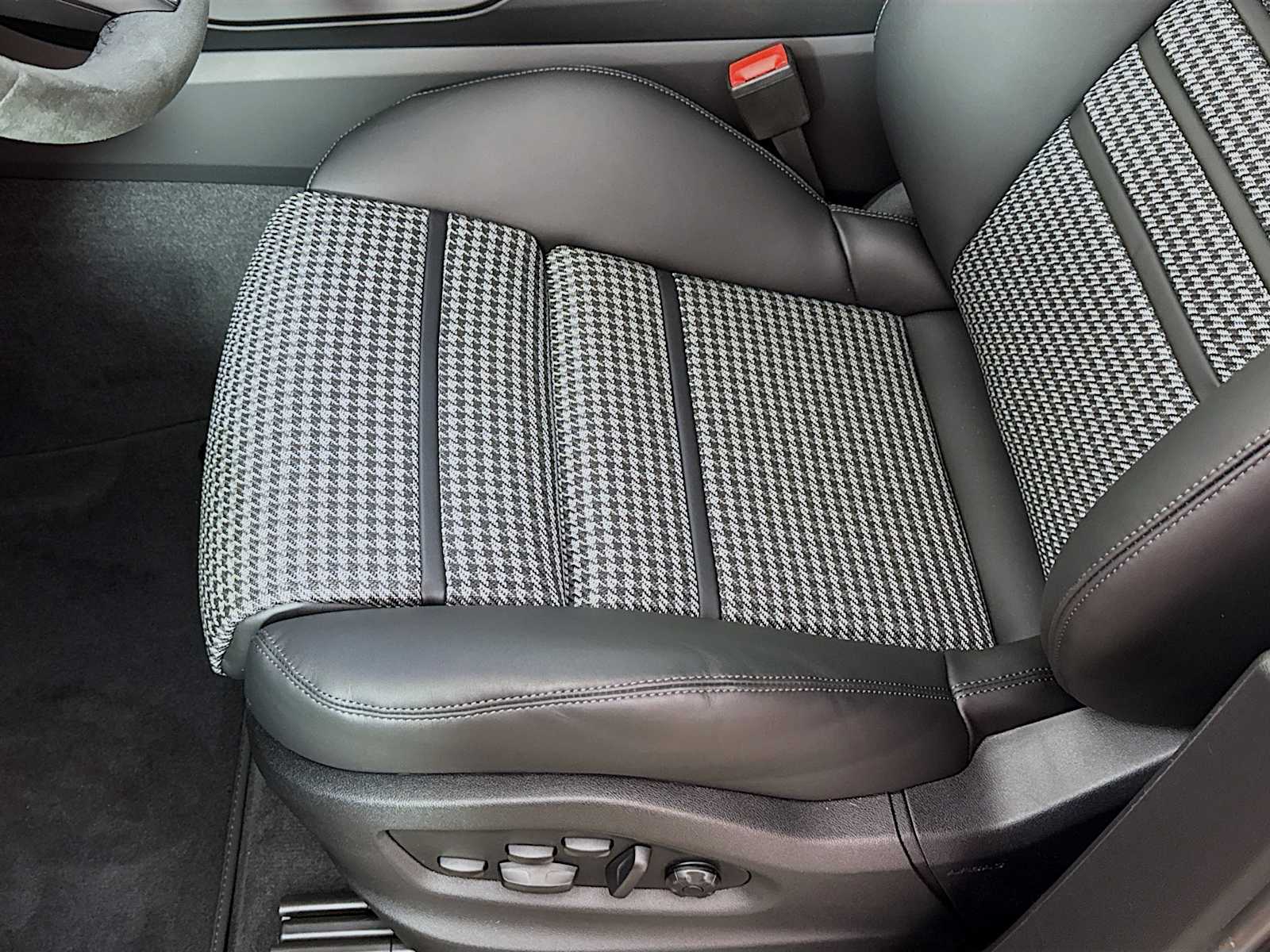 Thumbnail: 2025 Porsche Cayenne - 15