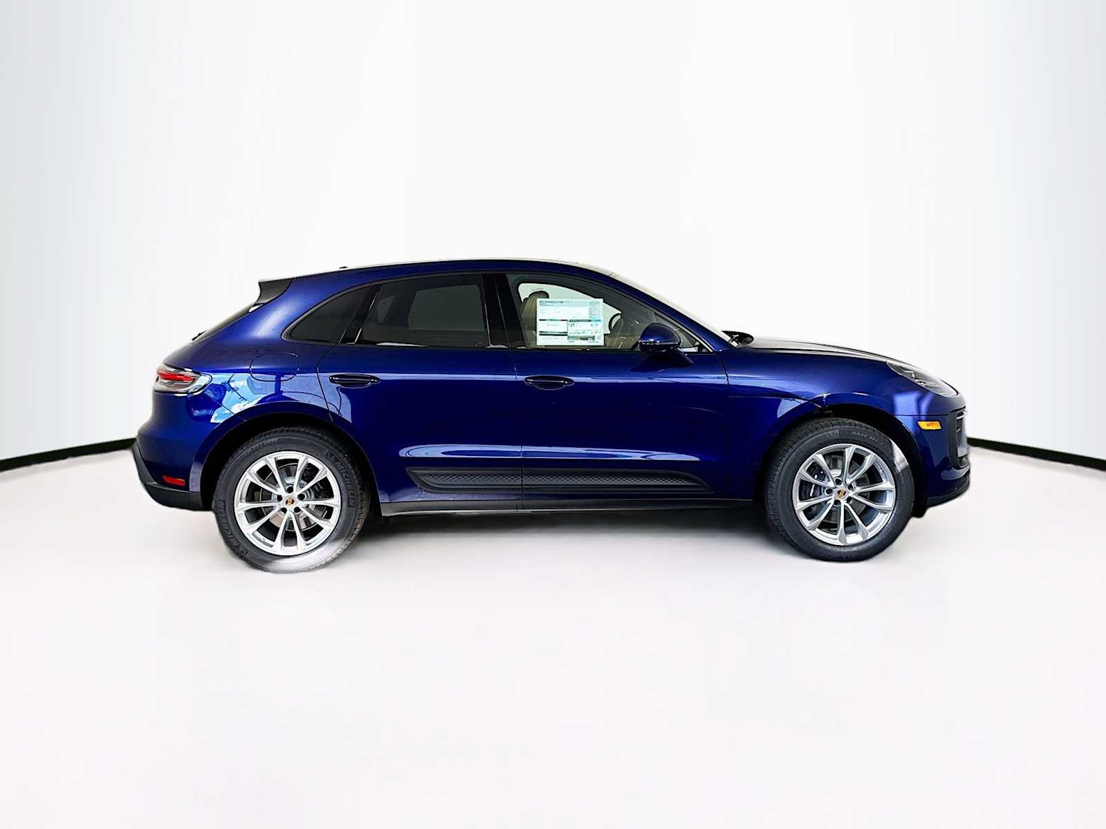 Thumbnail: 2026 Porsche Macan - 8