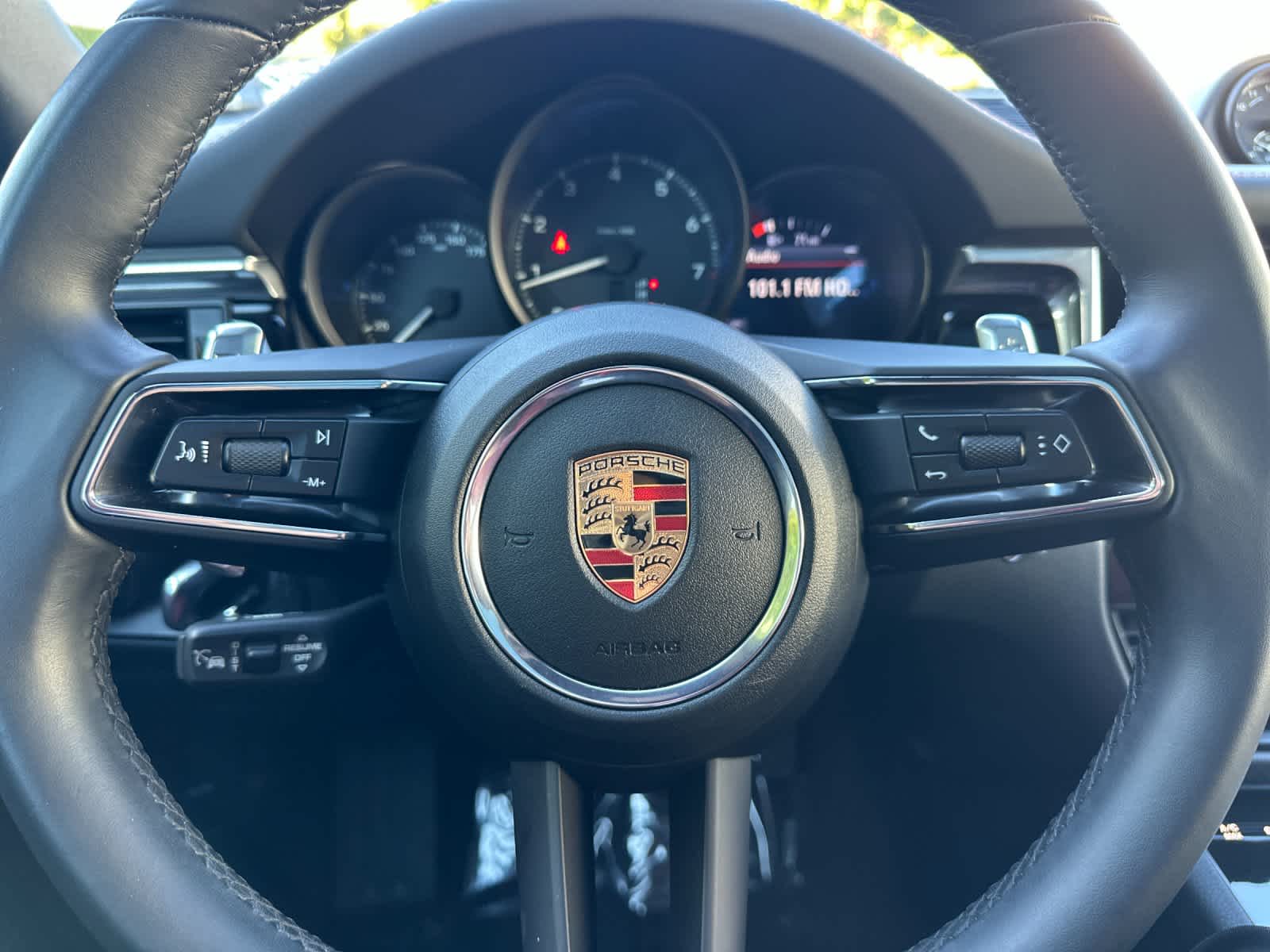 Thumbnail: 2025 Porsche Macan - 26