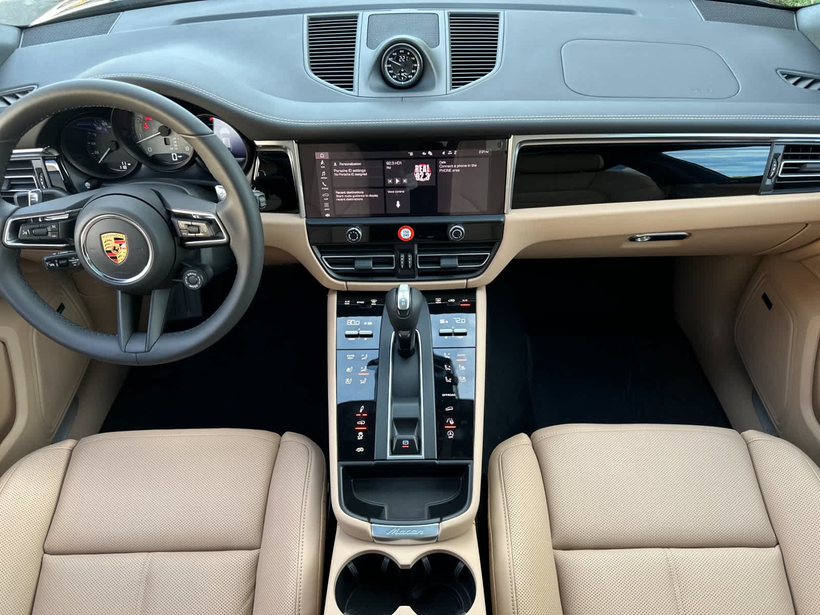 Thumbnail: 2026 Porsche Macan - 6