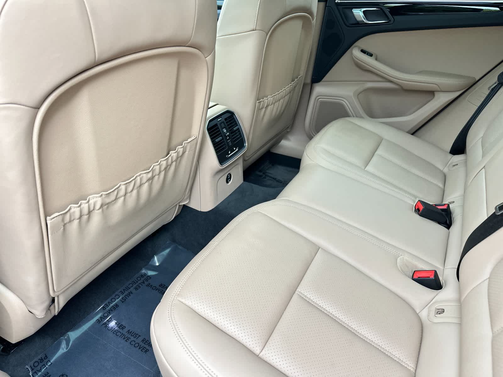 Thumbnail: 2025 Porsche Macan - 13