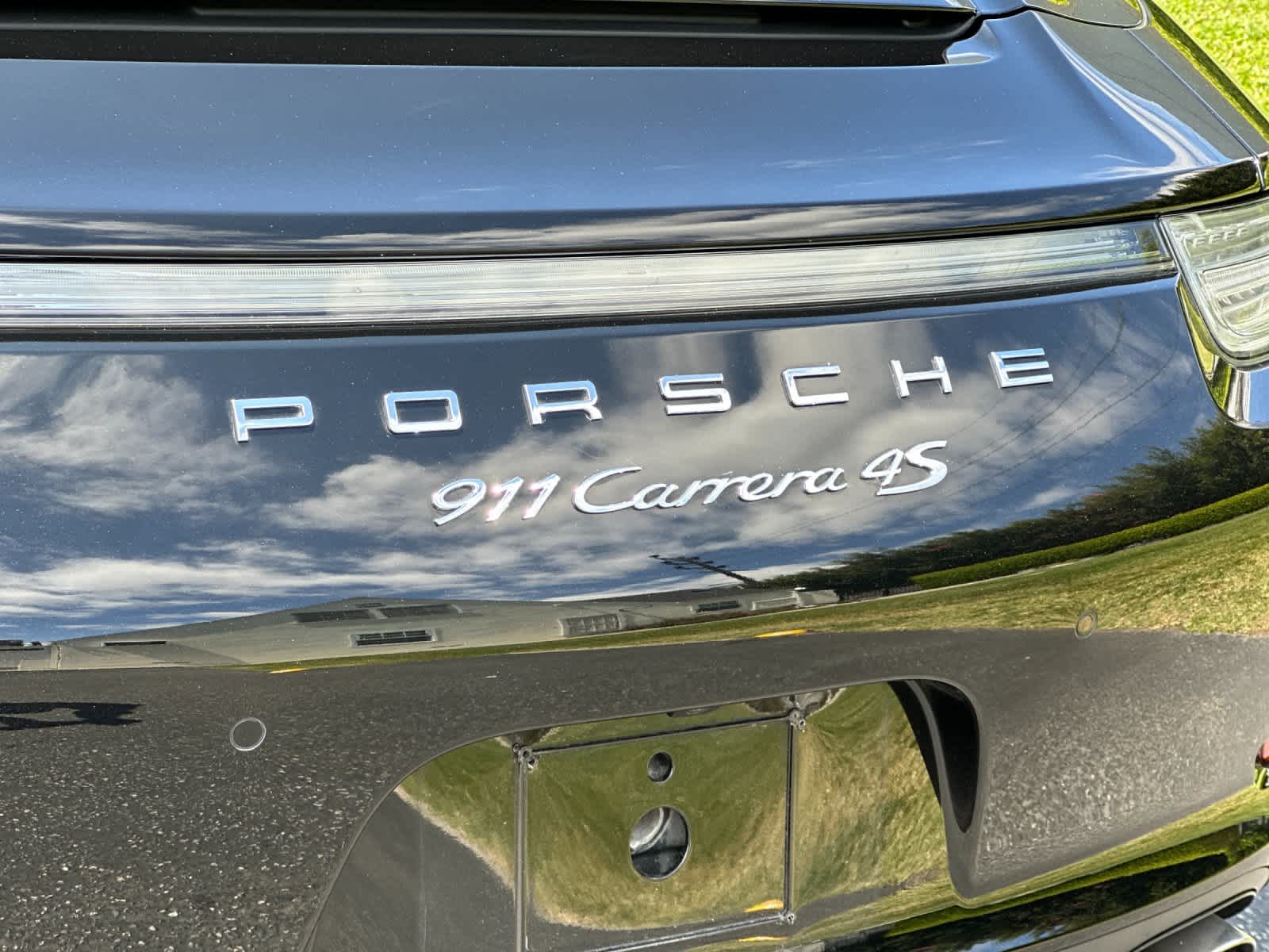Thumbnail: 2015 Porsche 911 - 28