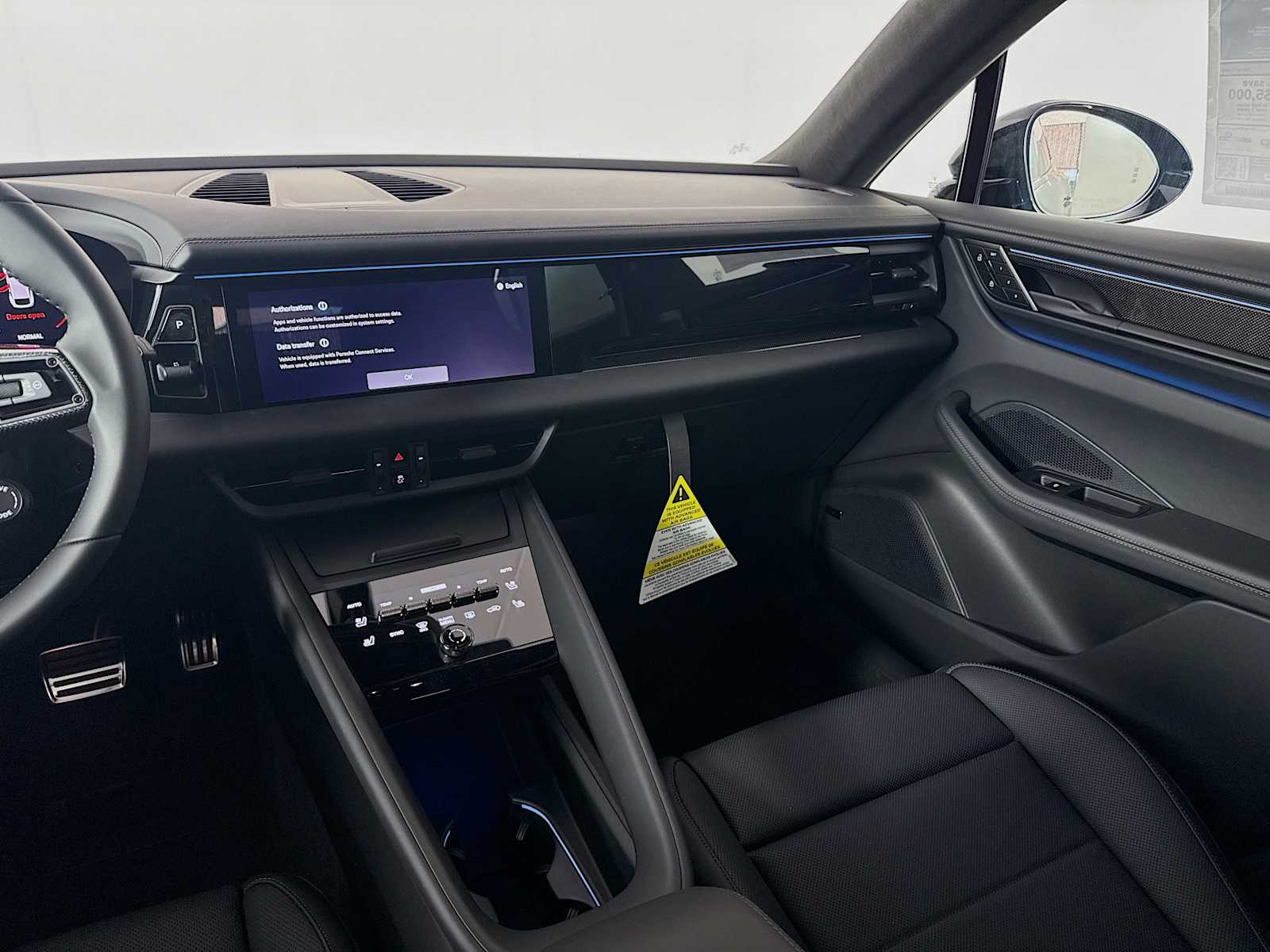 Thumbnail: 2025 Porsche Macan - 26