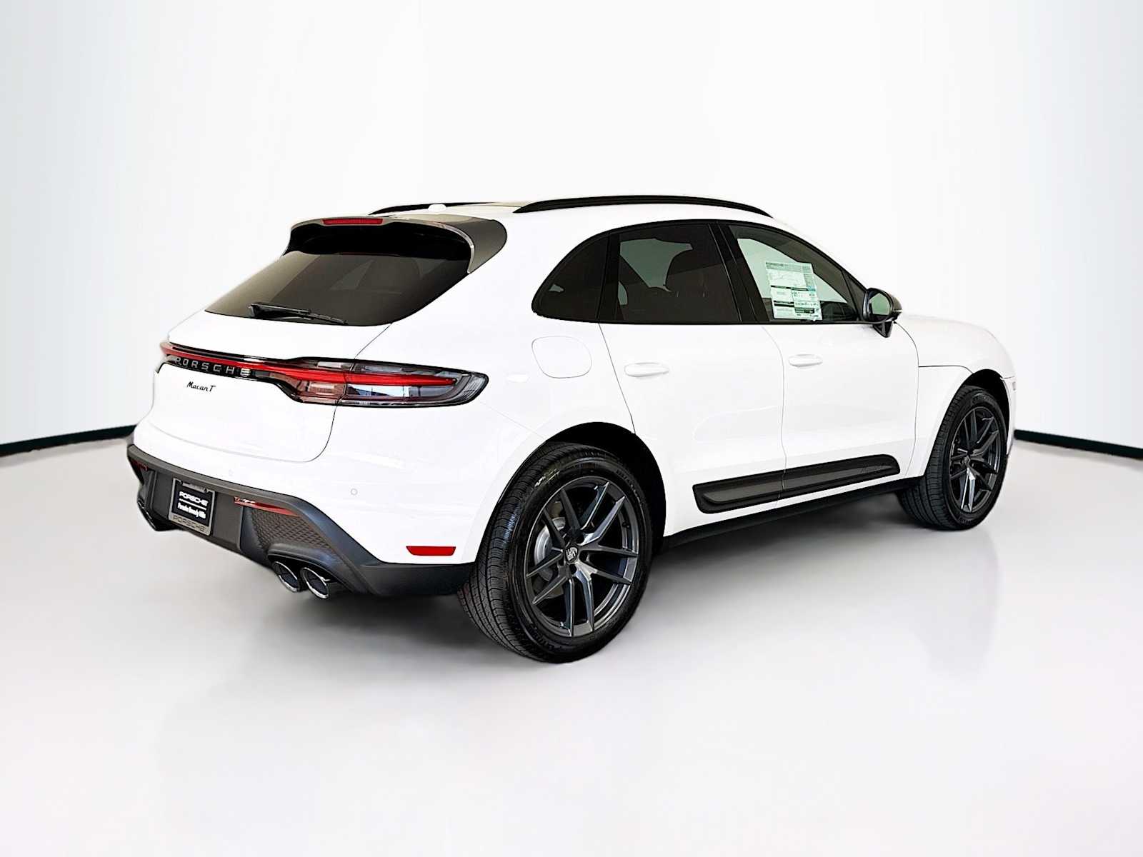 Thumbnail: 2026 Porsche Macan - 9