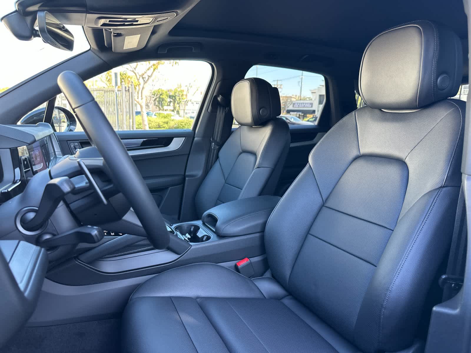 Thumbnail: 2026 Porsche Cayenne - 5