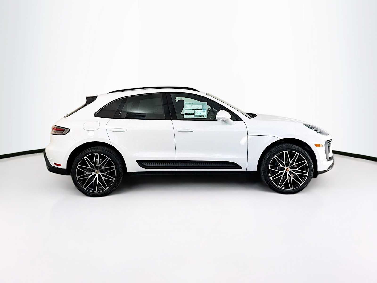 Thumbnail: 2026 Porsche Macan - 8