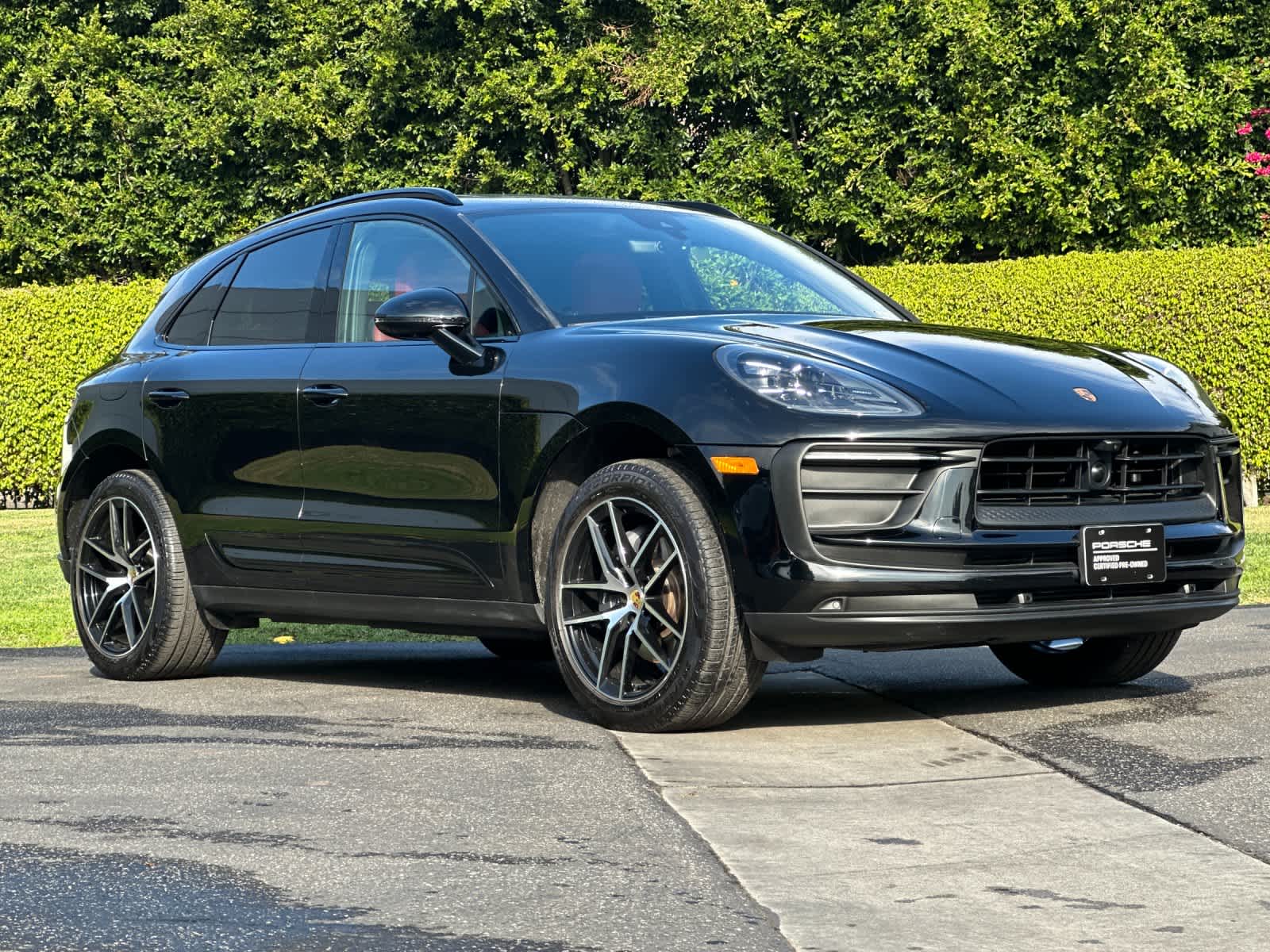 Thumbnail: 2025 Porsche Macan - 10