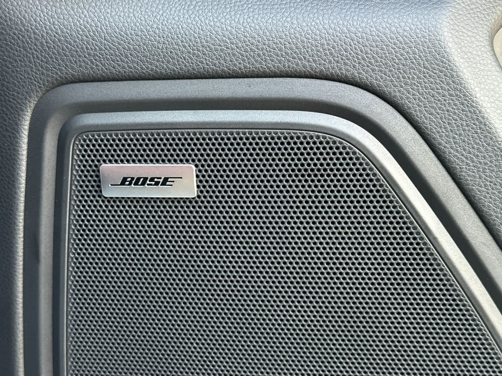 Thumbnail: 2025 Porsche Macan - 20