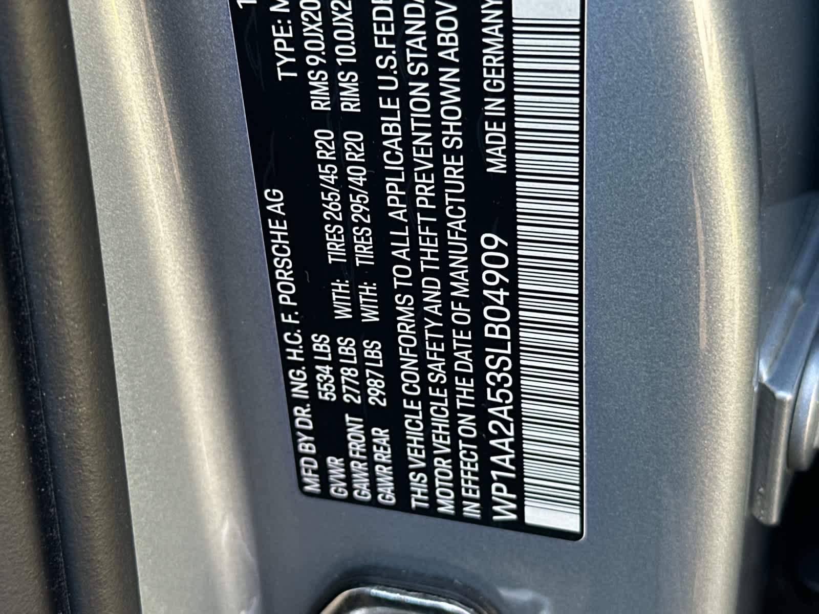 Thumbnail: 2025 Porsche Macan - 35