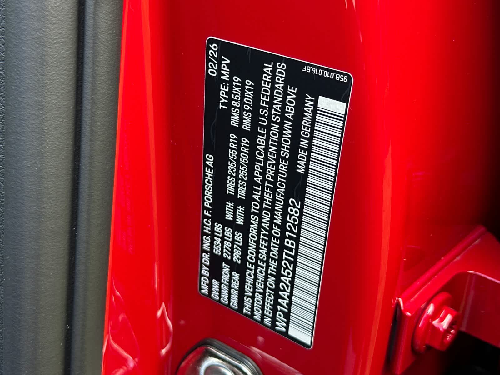 Thumbnail: 2026 Porsche Macan - 33