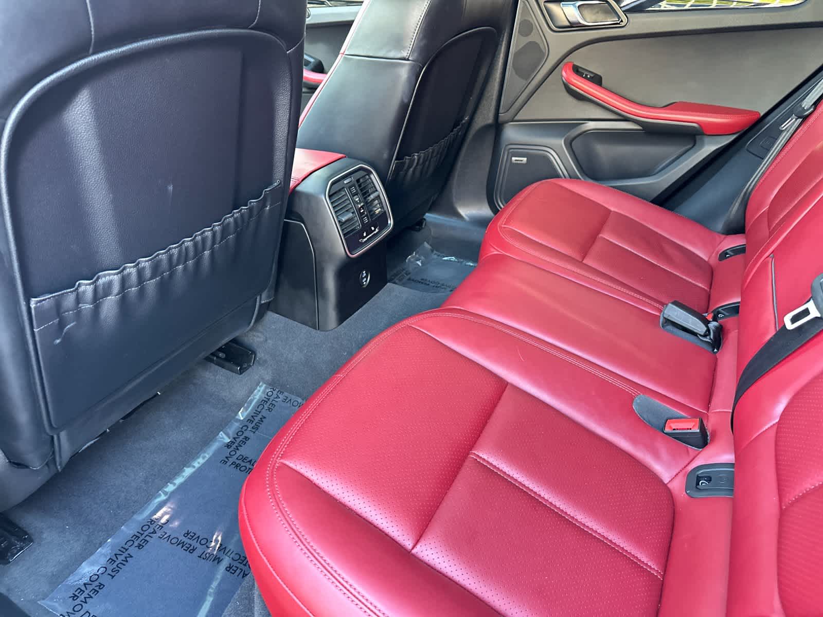 Thumbnail: 2025 Porsche Macan - 13