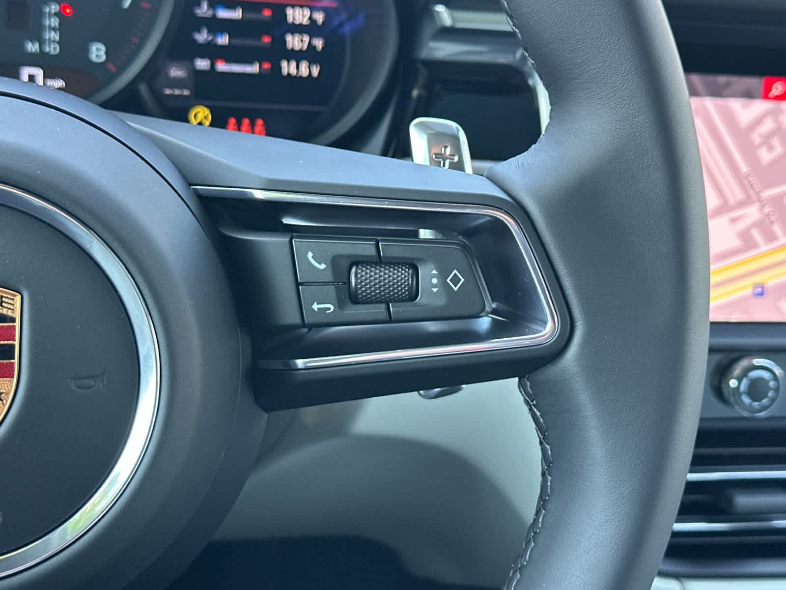 Thumbnail: 2026 Porsche Macan - 27