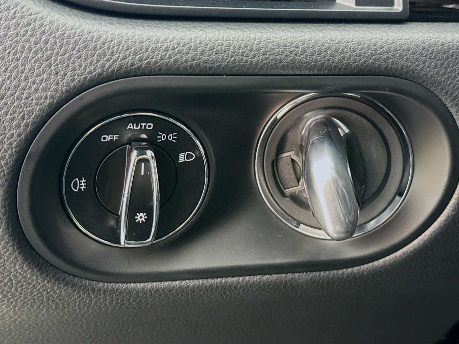 Thumbnail: 2024 Porsche Macan - 11