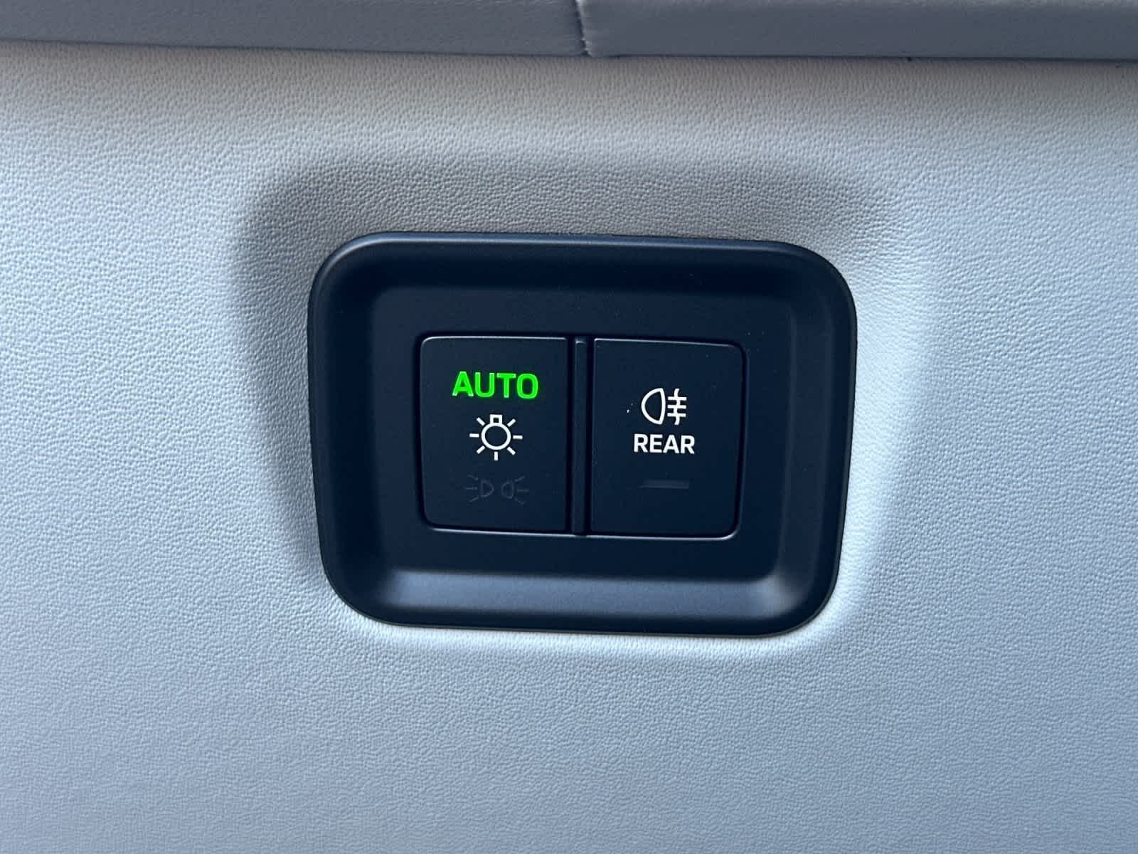 Thumbnail: 2026 Porsche Cayenne - 31