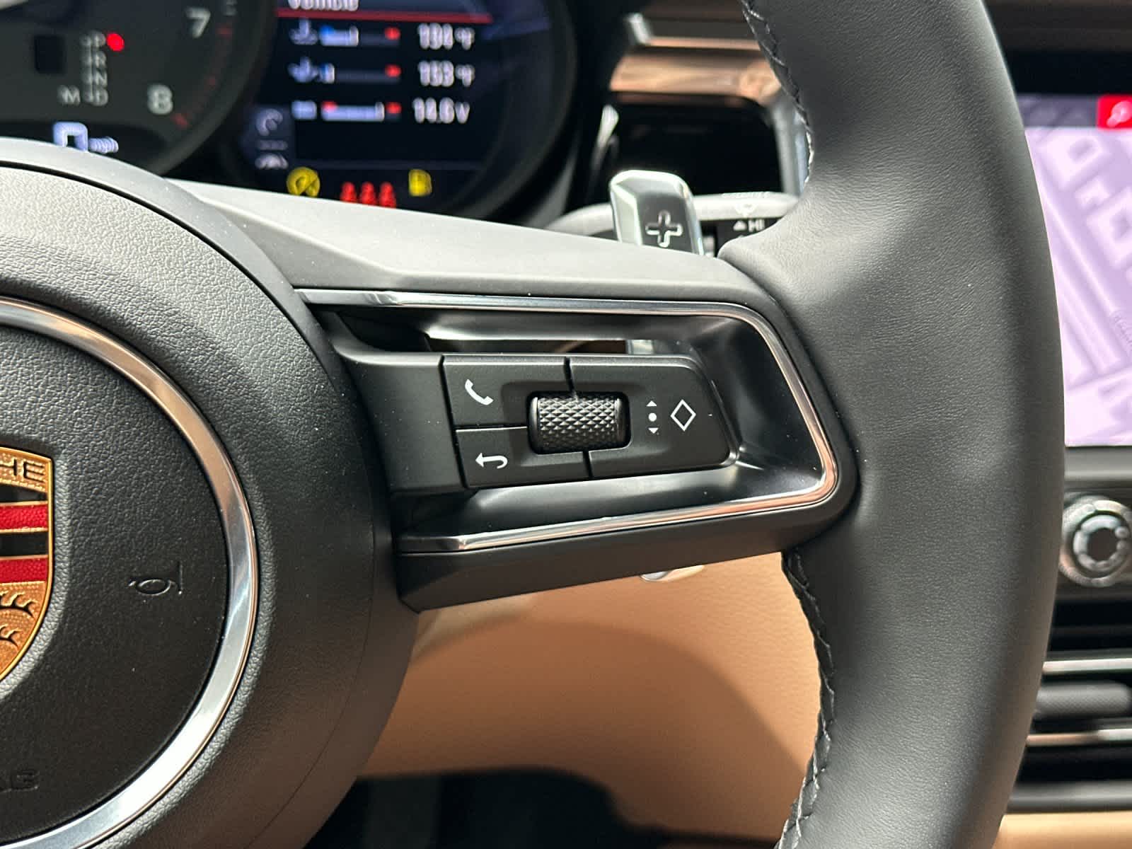 Thumbnail: 2026 Porsche Macan - 28