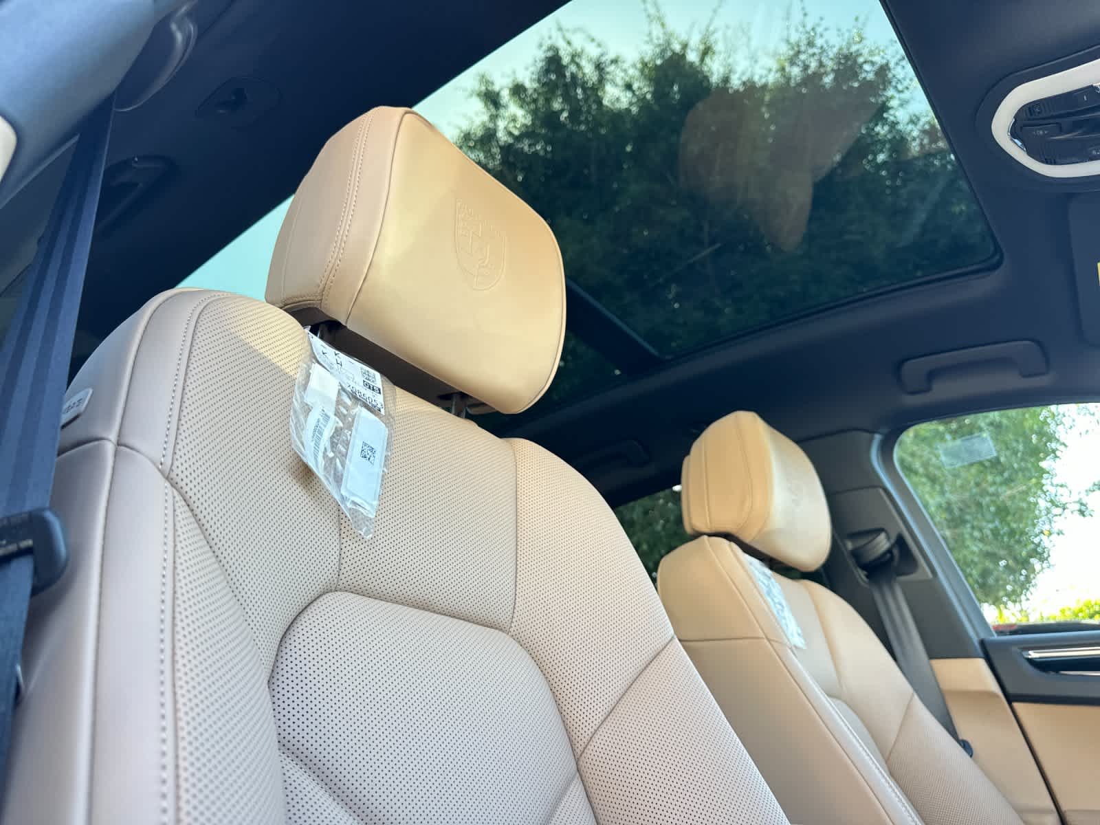 Thumbnail: 2026 Porsche Macan - 18