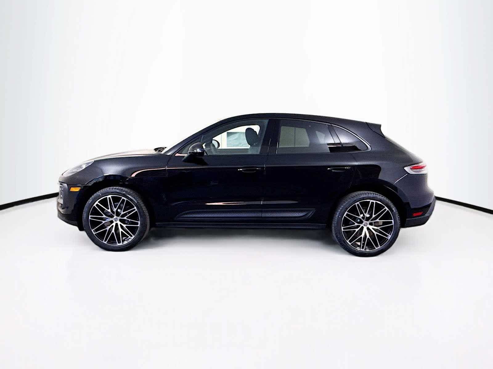 Thumbnail: 2026 Porsche Macan - 2