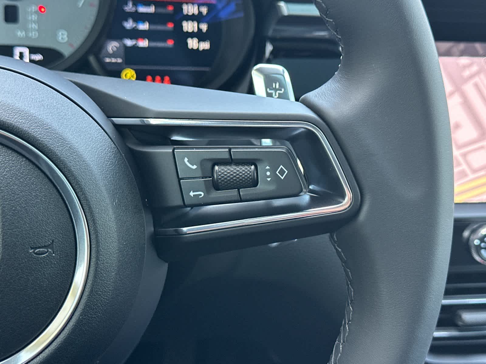 Thumbnail: 2026 Porsche Macan - 28