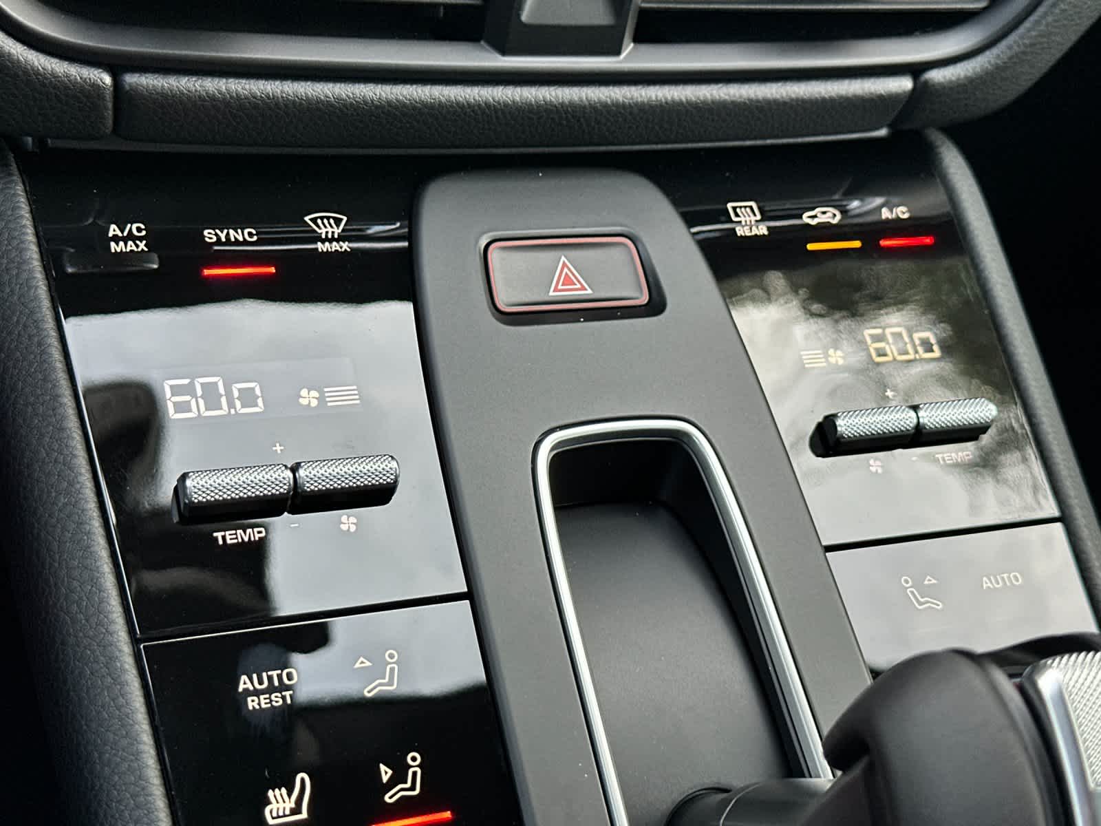 Thumbnail: 2026 Porsche Macan - 24