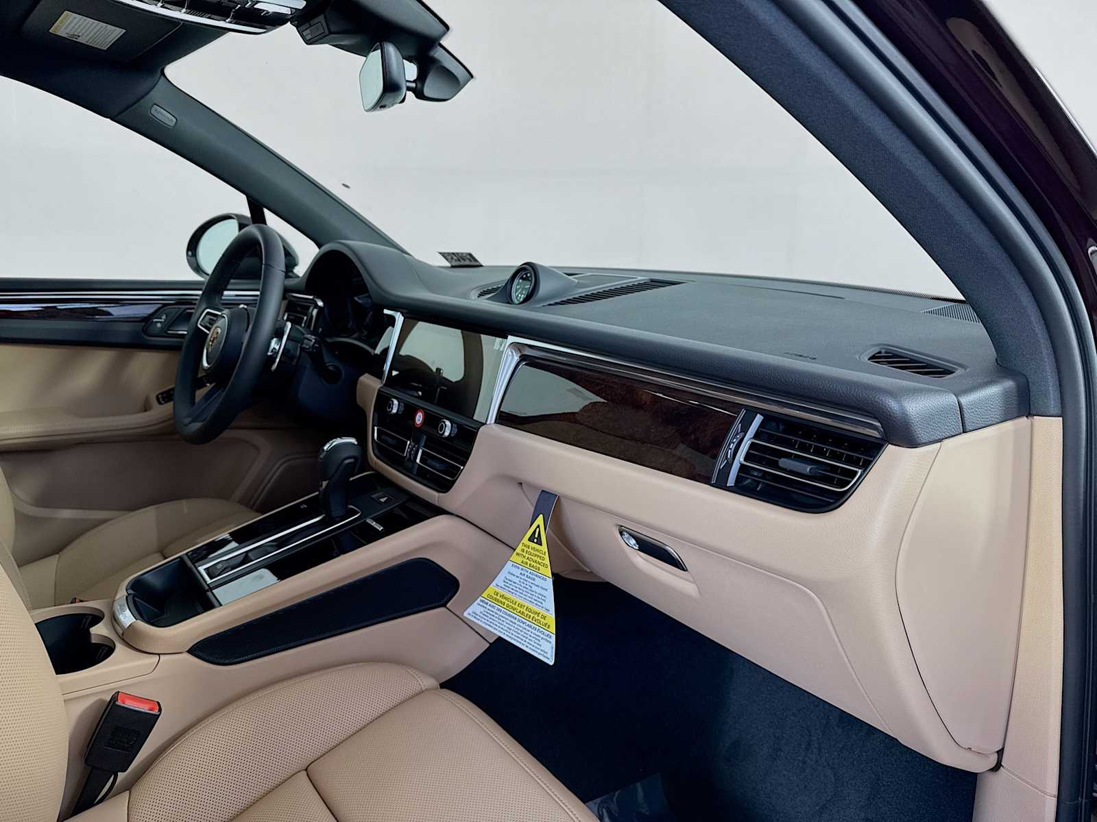 Thumbnail: 2026 Porsche Macan - 22