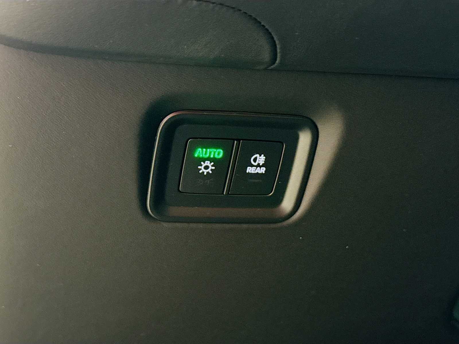 Thumbnail: 2025 Porsche Cayenne - 11