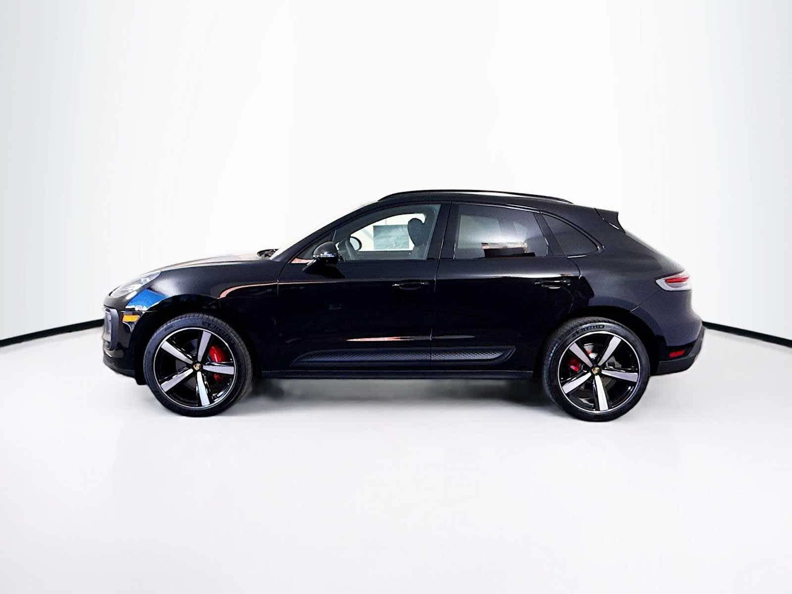 Thumbnail: 2026 Porsche Macan - 2