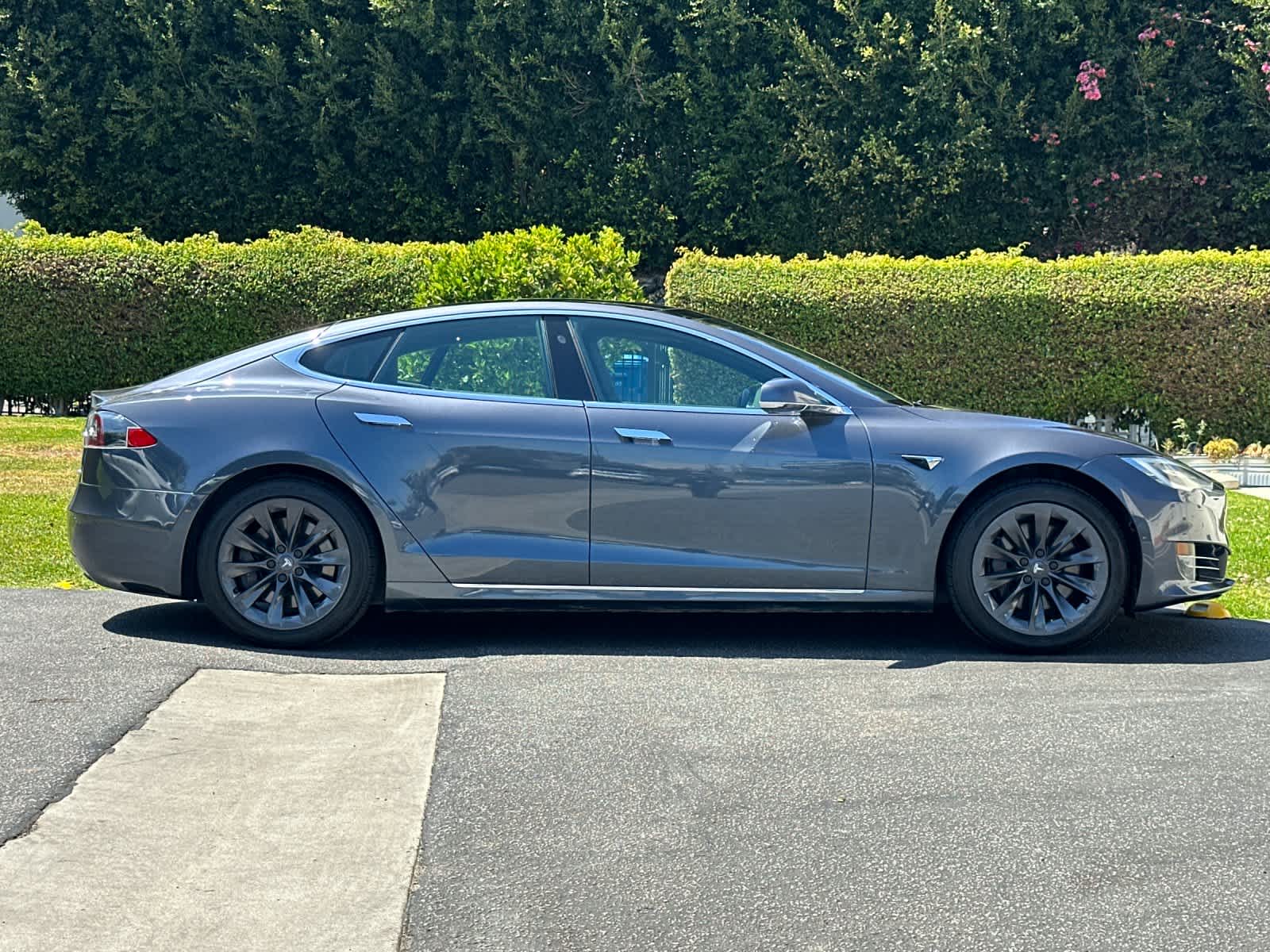 Thumbnail: 2018 Tesla Model S - 9