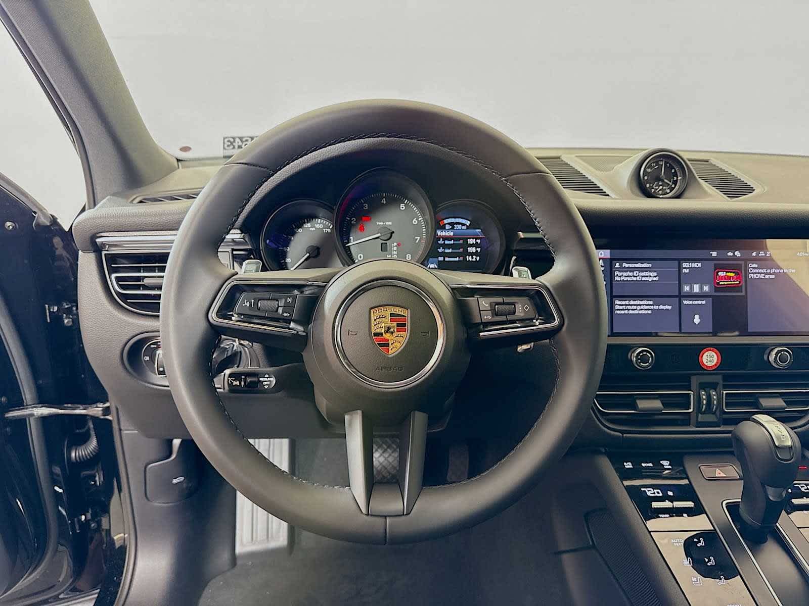 Thumbnail: 2026 Porsche Macan - 12