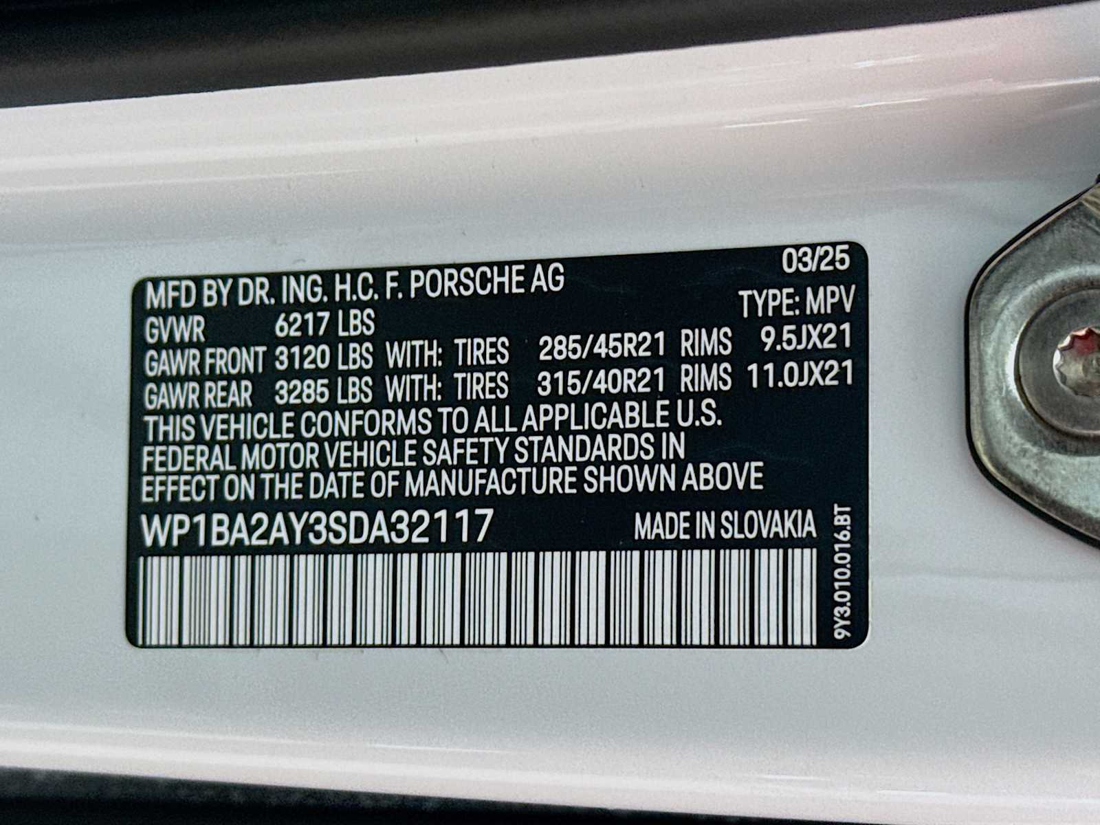 Thumbnail: 2025 Porsche Cayenne - 25