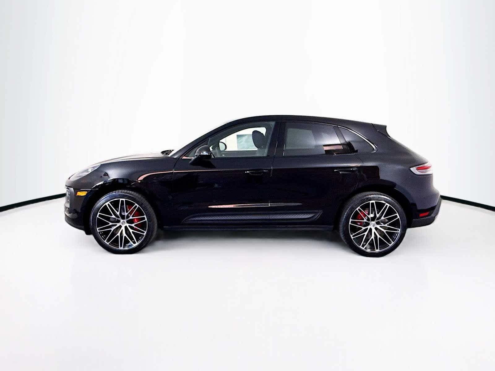 Thumbnail: 2026 Porsche Macan - 2