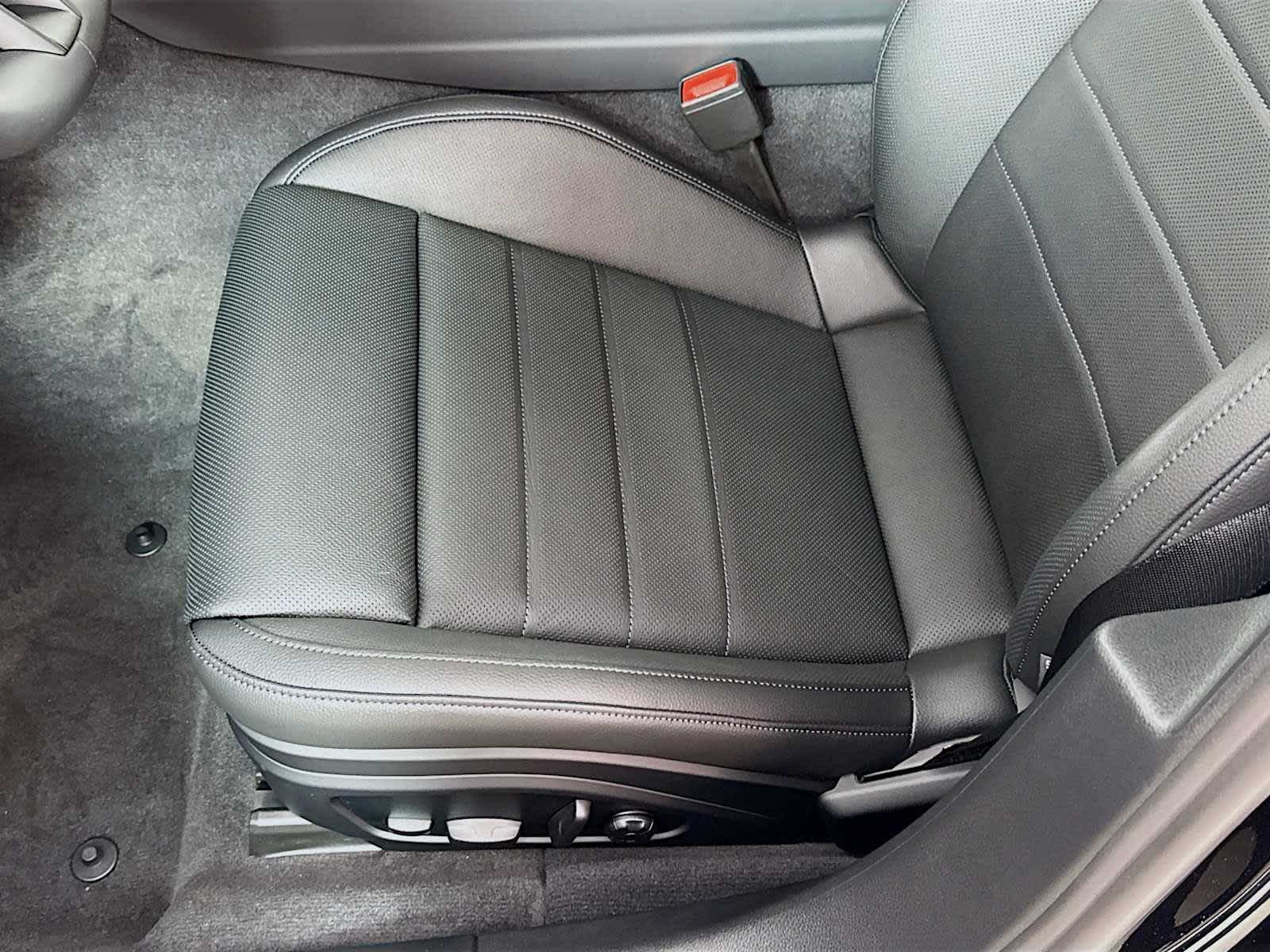 Thumbnail: 2025 Porsche Panamera - 15