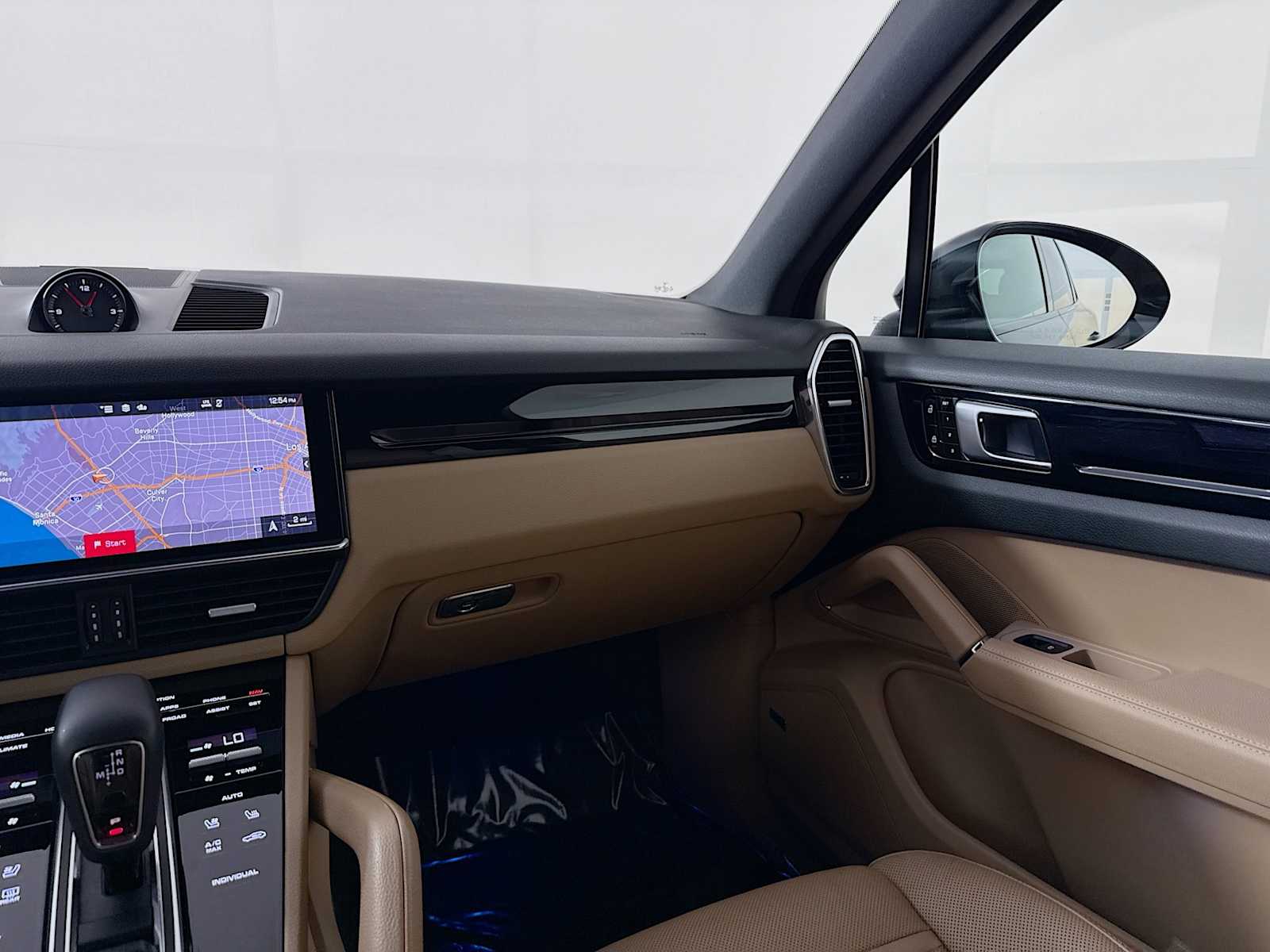 Thumbnail: 2020 Porsche Cayenne - 20