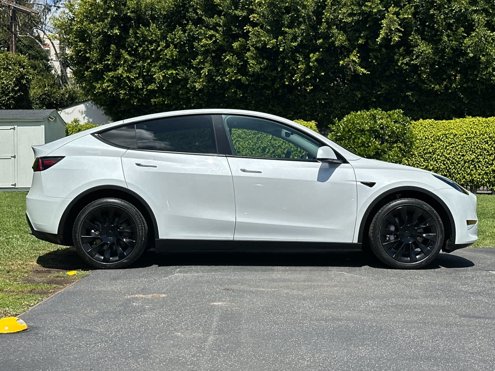 Thumbnail: 2024 Tesla Model Y - 9