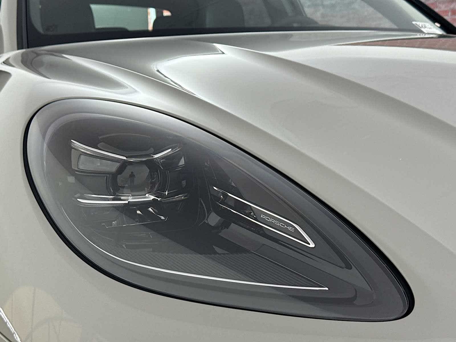 Thumbnail: 2026 Porsche Macan - 28